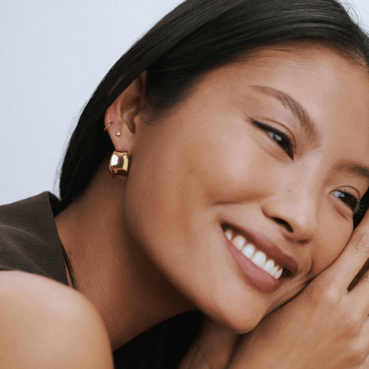 LUXE Chunky Molten Hoop Earrings - Image 2